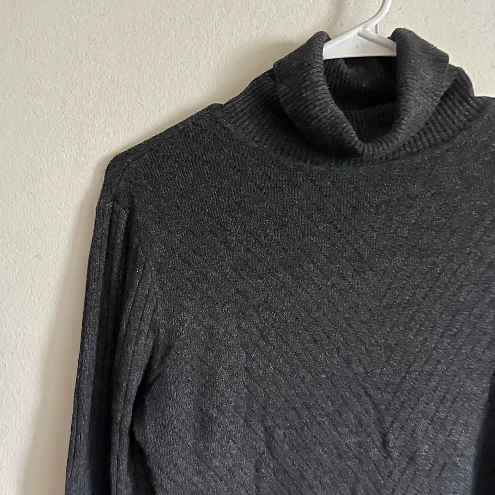 Apt 9 Black/Grey Turtleneck
